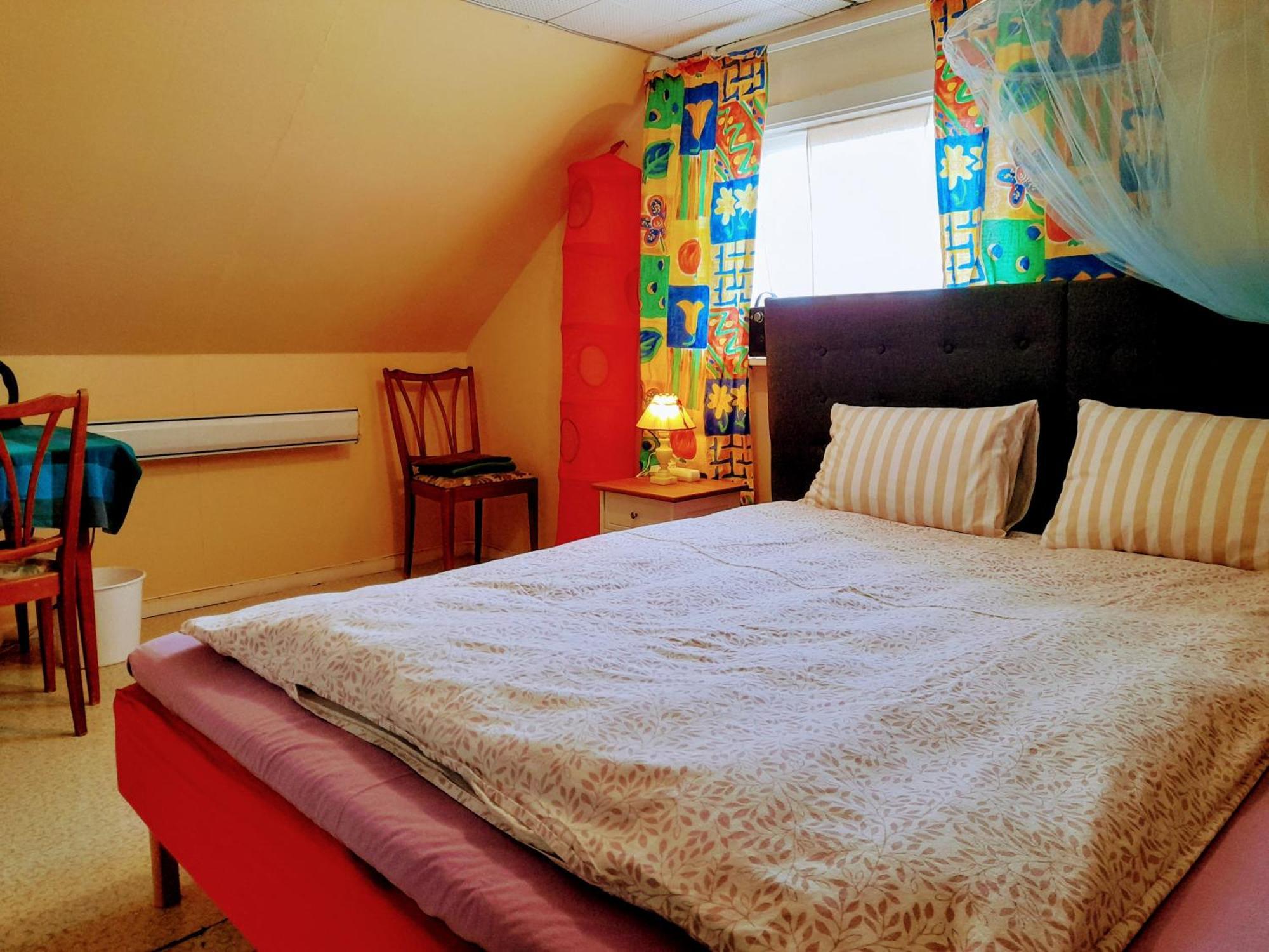 Small Bedroom, Outside Toilet, Shower Kitchen, 120 M From Sandbach Bräcke Eksteriør bilde